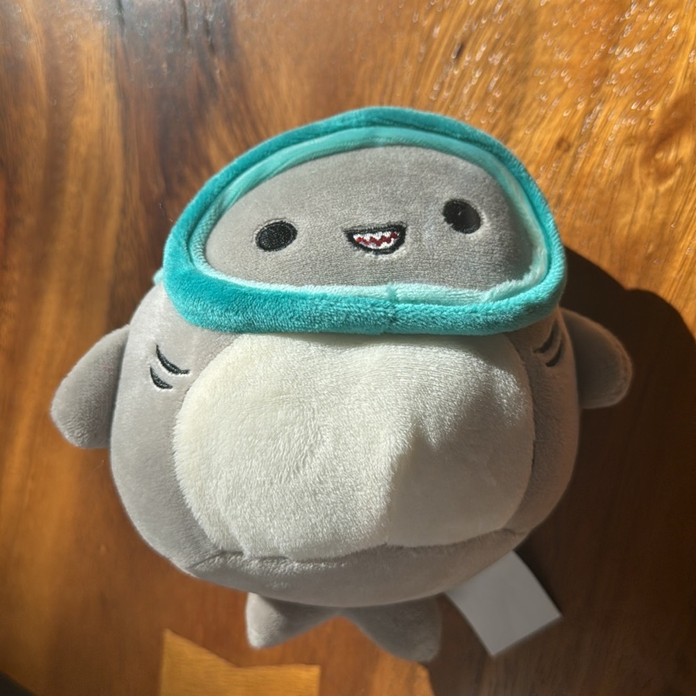 BRAND NEW Squishmallows 5" Gordon The Shark with Facemask